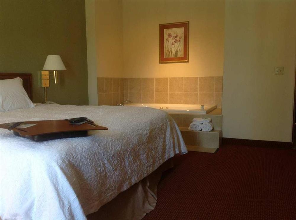 Hampton Inn Covington/Mandeville Phòng bức ảnh